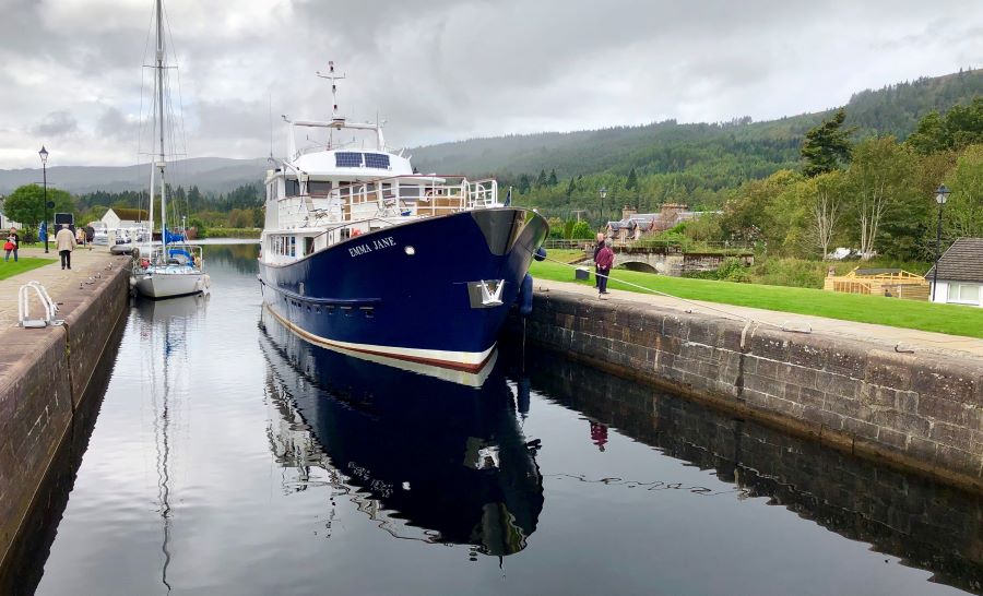 cruise caledonian canal inner hebrides