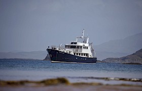 Emma Jane at anchor (Klay Blake)