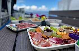 Alfresco lunch by Skipper James Fairbairns