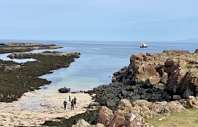 Guests ashore at Croig on Mull by Guide Lynsey Bland