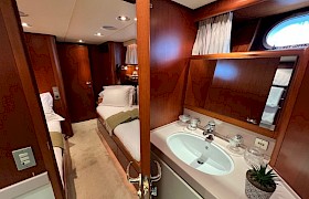 Twin en-suite cabin