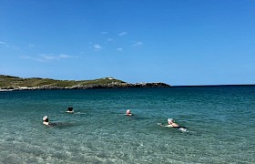 Wild swimming at Taransay (Photo guide Lynsey Bland)